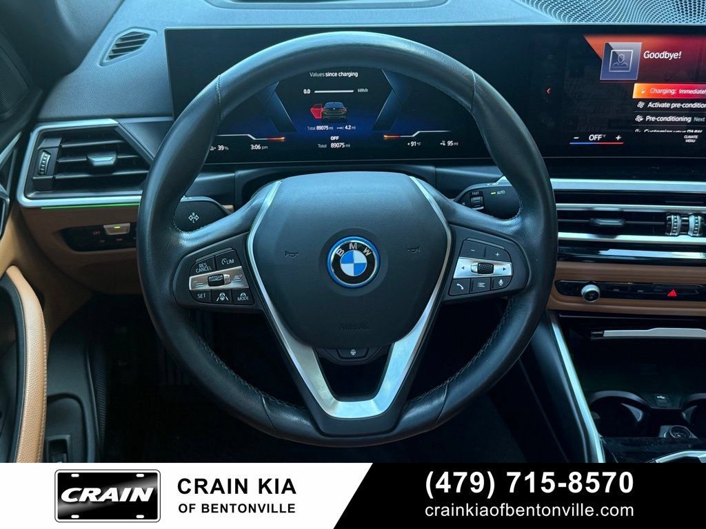 Used 2023 BMW i4 eDrive40 RWD image 13