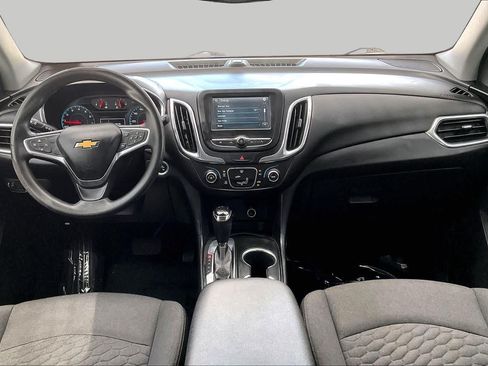 Used 2018 Chevrolet Equinox LT FWD image 16