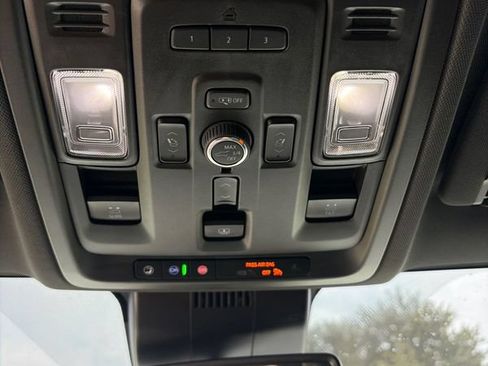 Used 2023 Chevrolet Tahoe Z71 w/ Luxury Package AWD/4WD image 26