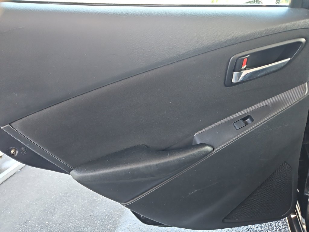 Used 2017 Toyota Yaris iA FWD image 27