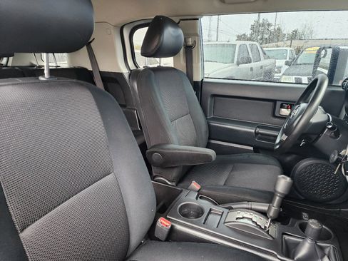 Used 2008 Toyota FJ Cruiser 4WD image 28