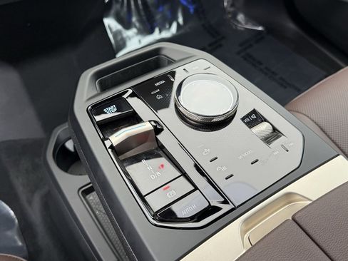 Used 2026 BMW iX xDrive45 w/ Premium Package image 26