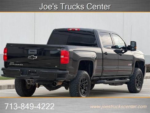Used 2018 Chevrolet Silverado 2500 LT w/ Midnight Edition AWD/4WD image 11