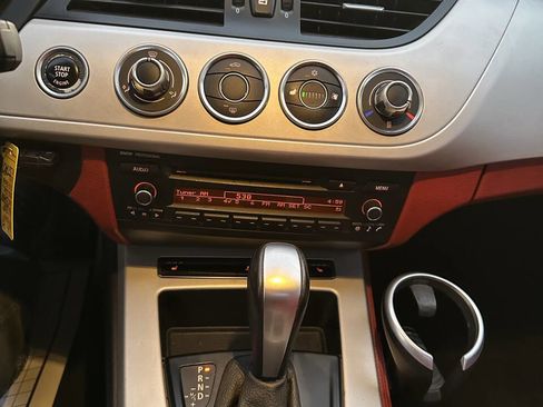 Used 2011 BMW Z4 sDrive30i image 18