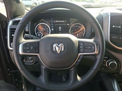 New 2026 RAM 1500 Express AWD/4WD image 17