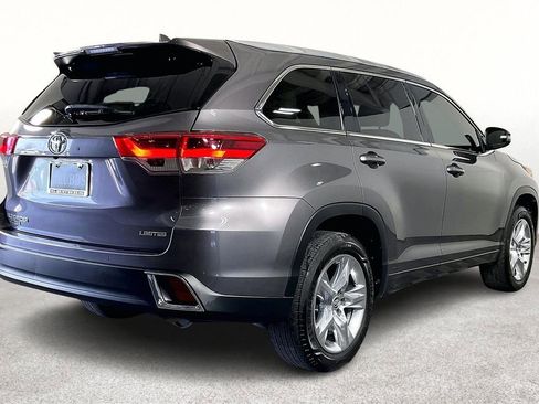 Used 2019 Toyota Highlander Limited image 2