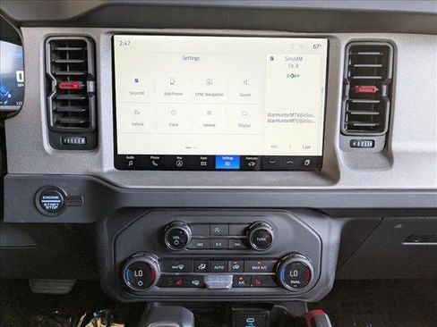 Certified 2025 Ford Bronco Big Bend w/ Black Diamond Package AWD/4WD image 15