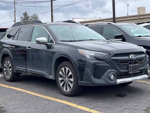 Used 2023 Subaru Outback Touring AWD/4WD image 2