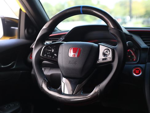 Used 2021 Honda Civic Type R Limited image 33