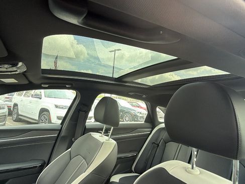 Used 2025 Kia K5 GT-Line w/ GT-Line Premium Package image 17