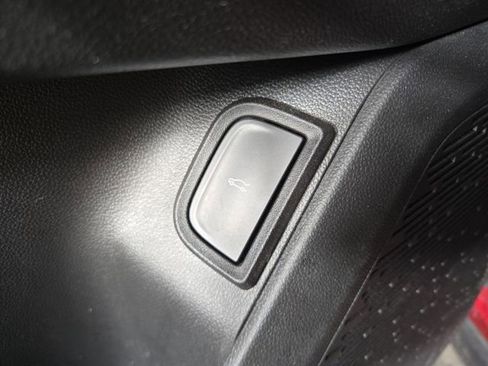 Used 2025 Chevrolet Equinox RS w/ Convenience Package III image 29