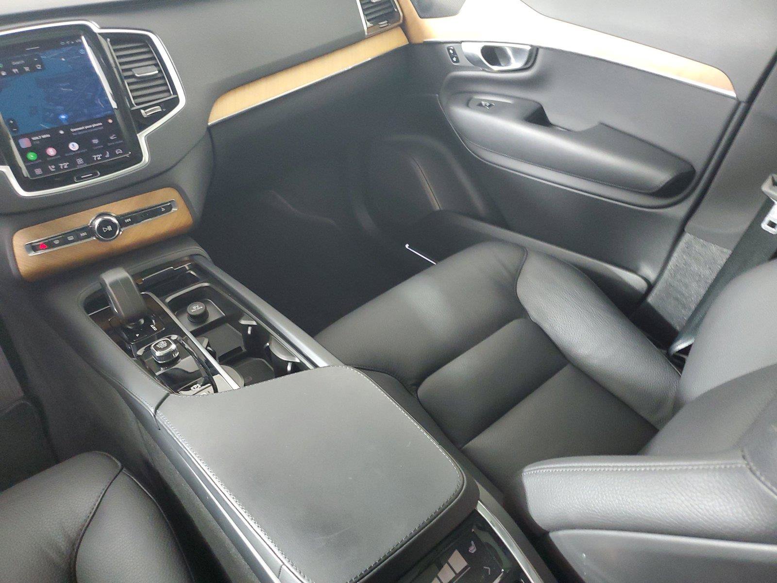 Certified 2024 Volvo XC90 B6 Plus AWD/4WD image 18