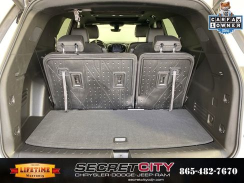 Used 2023 Chevrolet Traverse RS w/ LPO, Floor Liner Package image 28
