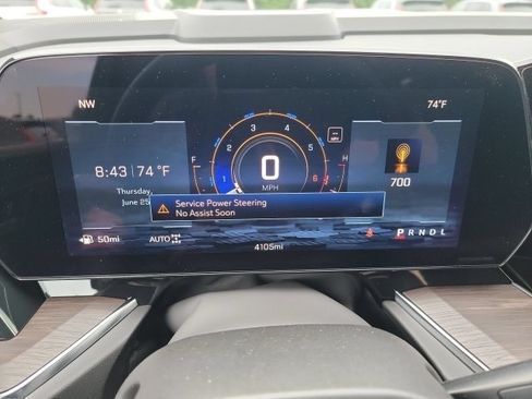 Used 2026 Chevrolet Suburban LS AWD/4WD image 18