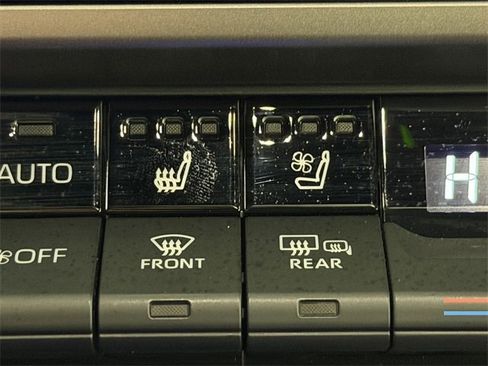 Used 2025 Toyota Camry XSE image 39