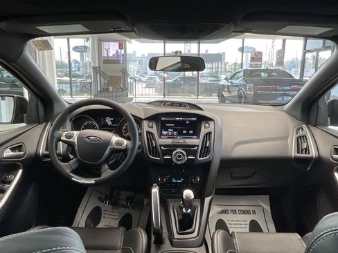 Used 2013 Ford Focus ST FWD image 16