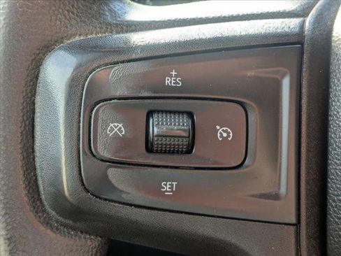 Used 2021 Chevrolet Silverado 2500 Custom w/ Custom Value Package image 12