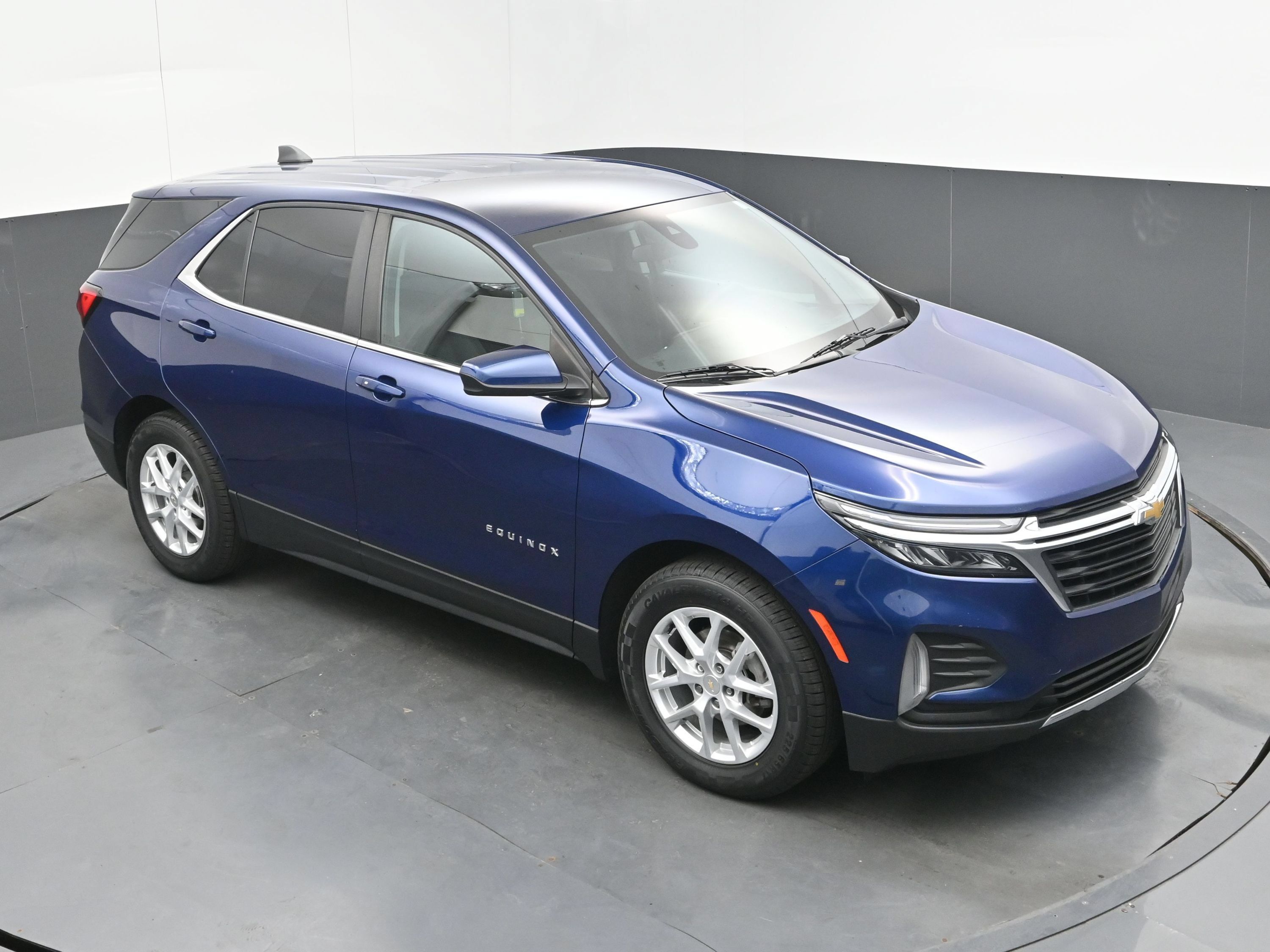 Used 2023 Chevrolet Equinox LT FWD image 31