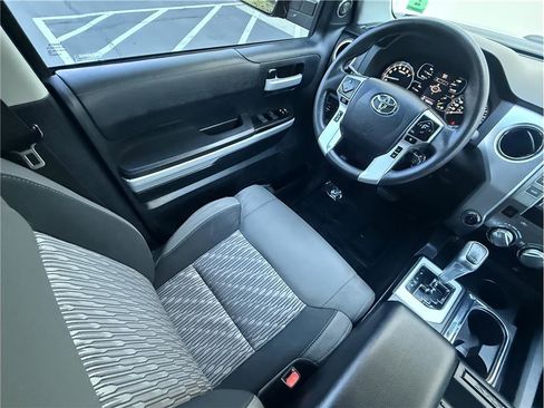 Used 2018 Toyota Tundra SR5 image 8