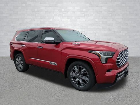 Used 2025 Toyota Sequoia Capstone AWD/4WD image 2