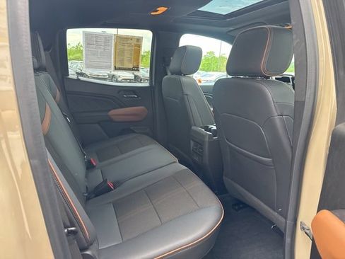 Used 2024 GMC Canyon AT4 AWD/4WD image 22