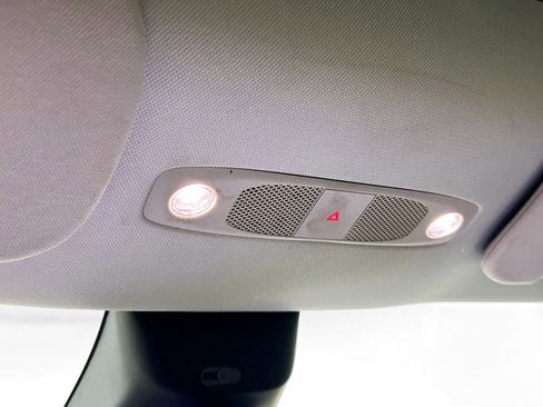 Used 2022 Tesla Model Y Long Range image 22