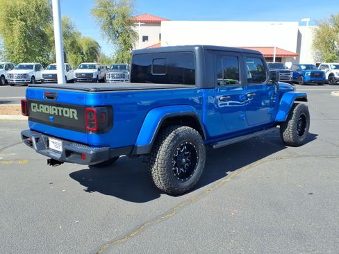 Used 2021 Jeep Gladiator Sport image 6