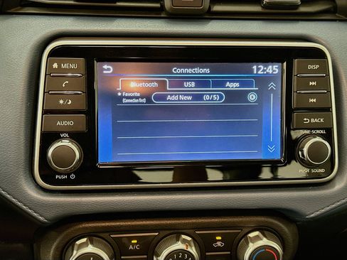 Used 2025 Nissan Versa SV FWD image 21