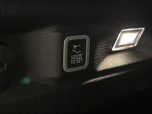 Used 2024 Jeep Grand Cherokee L Limited w/ Black Appearance Package image 37