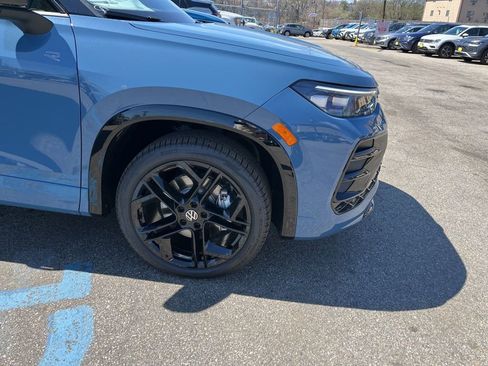 New 2026 Volkswagen Tiguan SE R-Line image 8