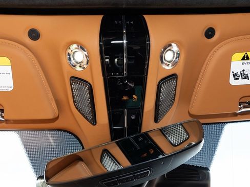 Used 2025 Aston Martin DB12 Convertible RWD image 38