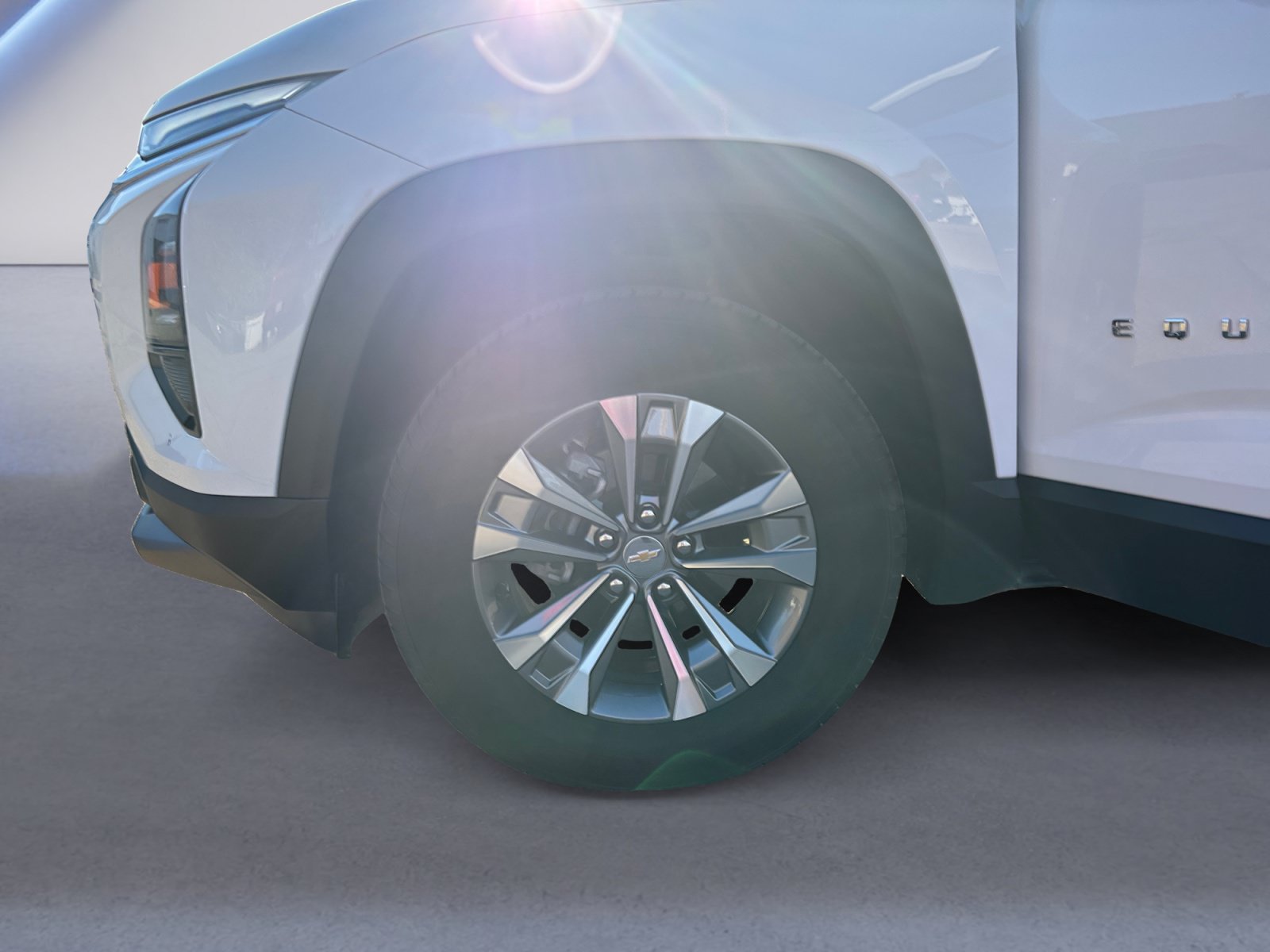 Used 2025 Chevrolet Equinox LT AWD/4WD image 14
