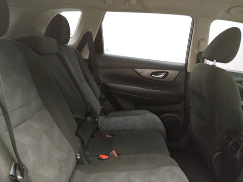 Used 2016 Nissan Rogue S FWD image 19