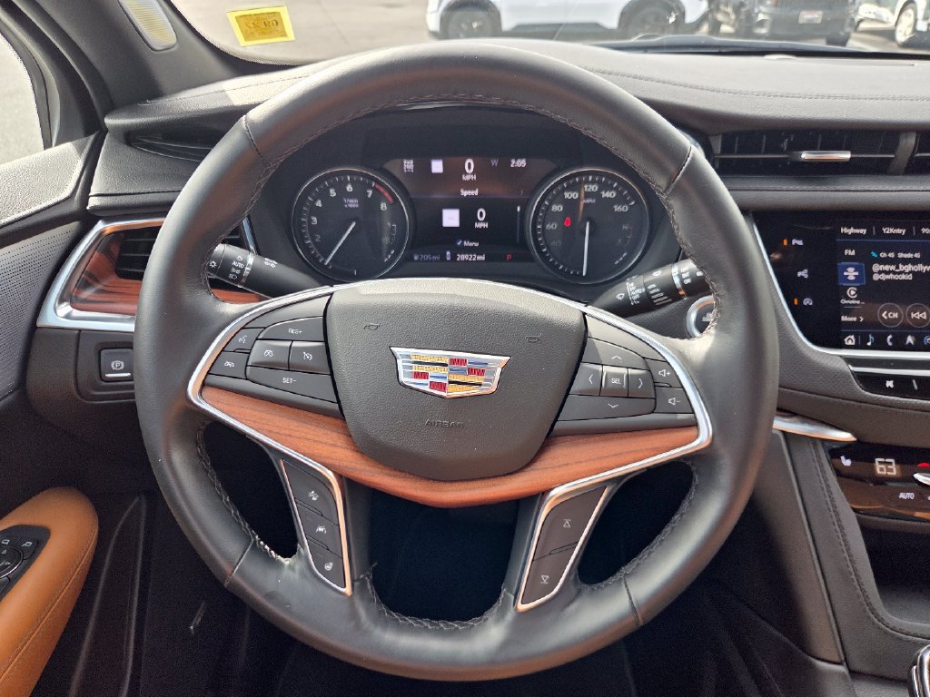 Used 2024 Cadillac XT5 Premium Luxury w/ Technology Package AWD/4WD image 14