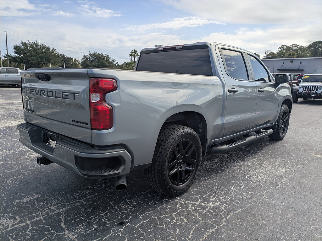 Used 2025 Chevrolet Silverado 1500 Custom w/ Turbomax Blackout Package RWD image 9