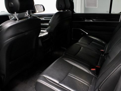 Used 2023 Jeep Wagoneer 2WD image 21