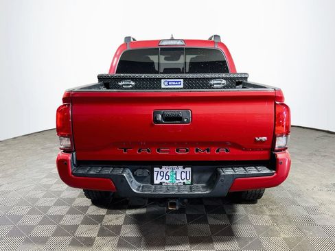 Used 2019 Toyota Tacoma TRD Off-Road AWD/4WD image 6