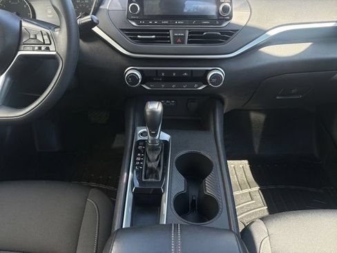 Used 2020 Nissan Altima 2.5 S FWD image 11