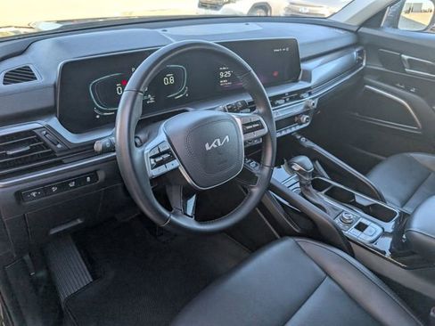 Used 2025 Kia Telluride S image 9