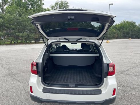 Used 2016 Subaru Outback 2.5i Limited AWD/4WD image 27