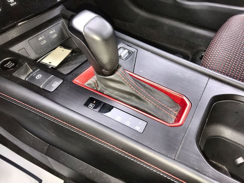 Used 2025 Nissan Kicks SR image 19