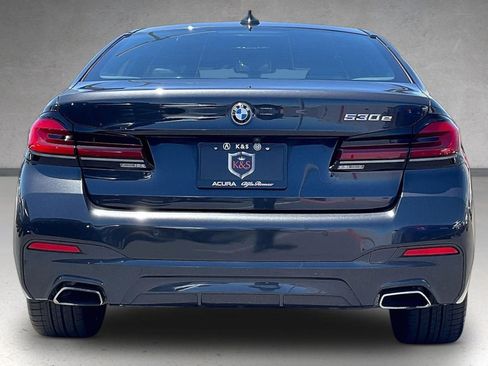Used 2023 BMW 530e w/ M Sport Package RWD image 4
