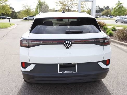 Used 2025 Volkswagen ID.4 Pro AWD/4WD image 4