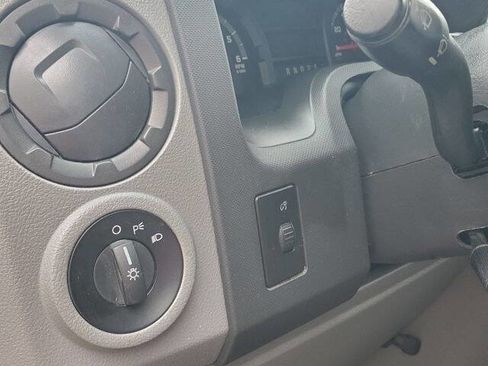 Used 2014 Ford E-150 and Econoline 150 Extended w/ Interior Upgrade Package RWD image 12