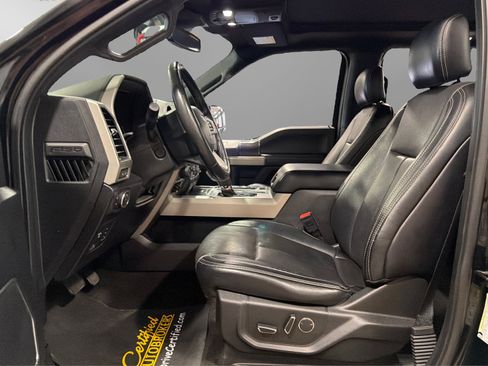 Used 2018 Ford F150 Lariat w/ Equipment Group 502A Luxury AWD/4WD image 18