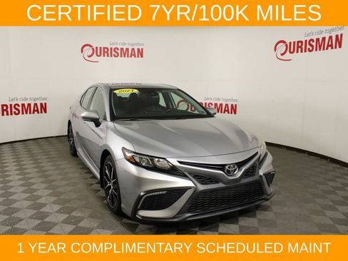 Used 2024 Toyota Camry SE w/ Convenience Package FWD image 13