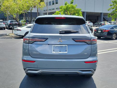 New 2026 Mitsubishi Outlander SE FWD image 5