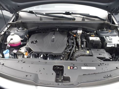 Used 2023 Kia Sportage LX image 5