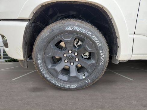 New 2026 RAM 1500 4x4 Crew Cab image 10