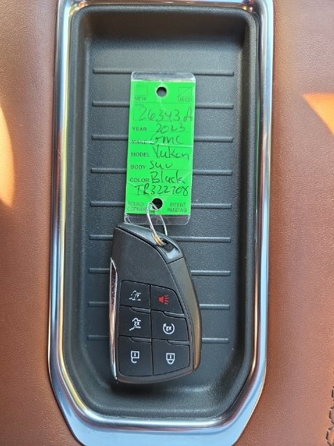 Used 2023 GMC Yukon XL Denali Ultimate w/ LPO, Floor Liner Package AWD/4WD image 17